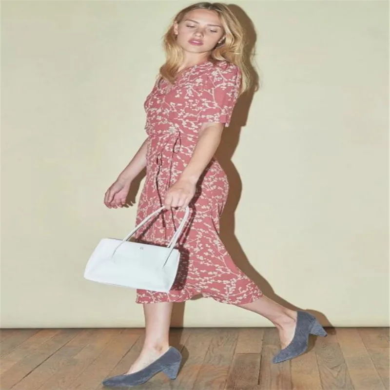 Женское пляжное платье с запахом красное повседневное элегантное в уличном