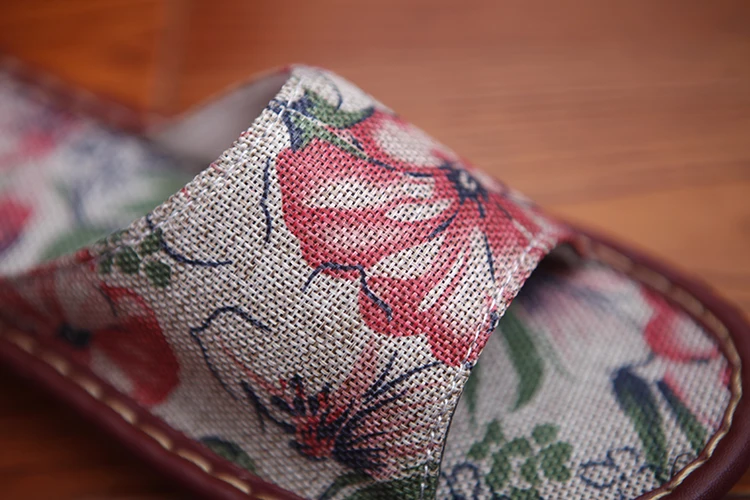 Женские летние тапочки нескользящие льняные домашние с цветочным принтом для