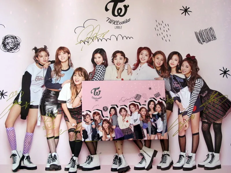 Два раза autographed Подпись 2017 альбом TWICEcoaster: полоса 2 CD + Фотокнига подписанный плакат