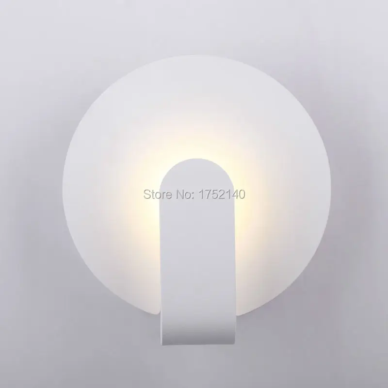 Минималистичное итальянское настенное бра с круглым/квадратным дизайном.