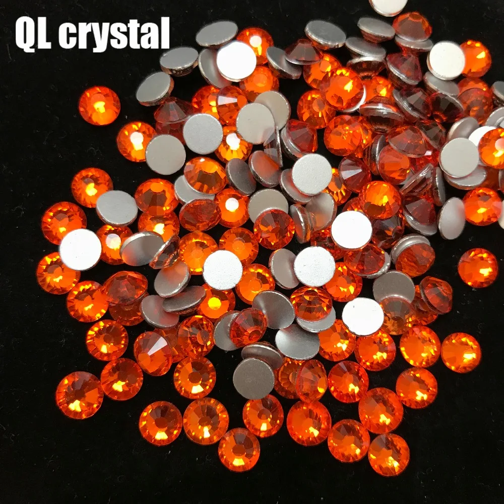 Оранжево-красный клей на блестящей плоской задней стороне стеклянный кристалл