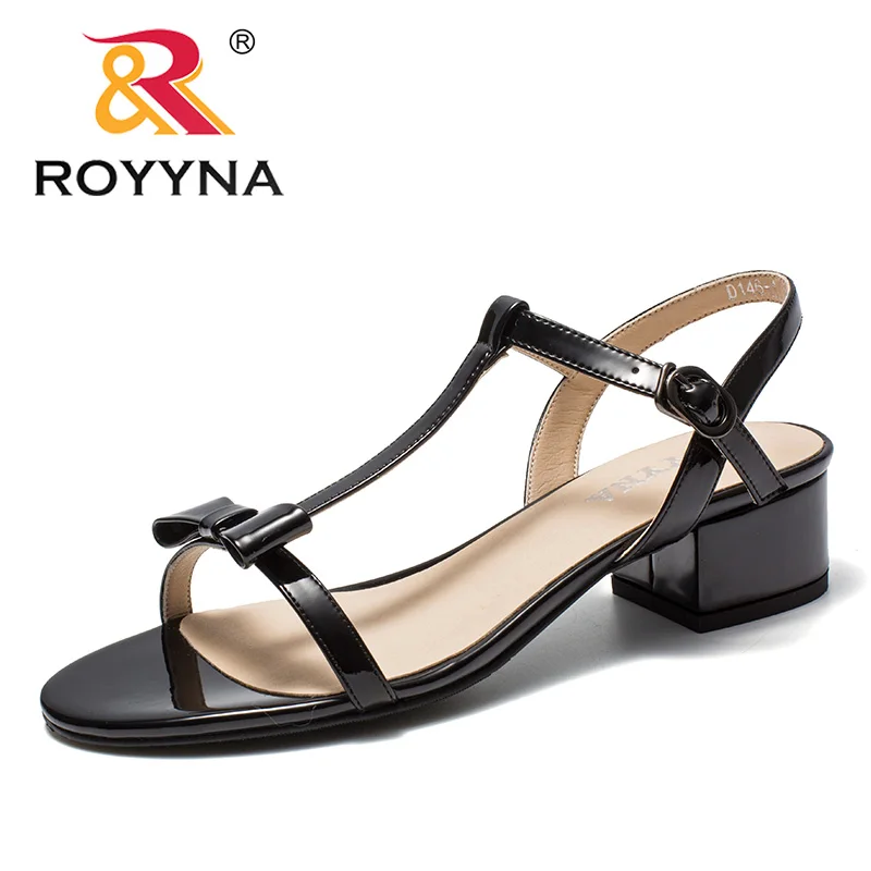ROYYNA/Новое поступление Модные стильные женские босоножки Минималистичный дизайн