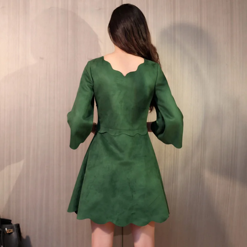 Женское платье трапеция из искусственной замши с высокой талией и V образным