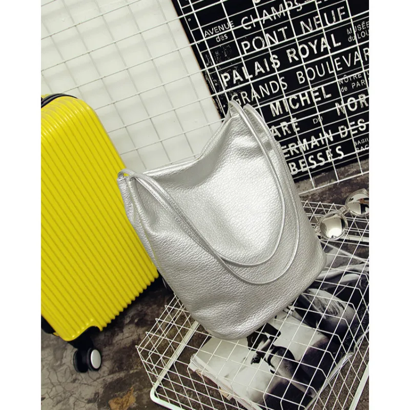 Женская сумка из мягкой кожи саквояж на плечо роскошный брендовый чемоданчик с