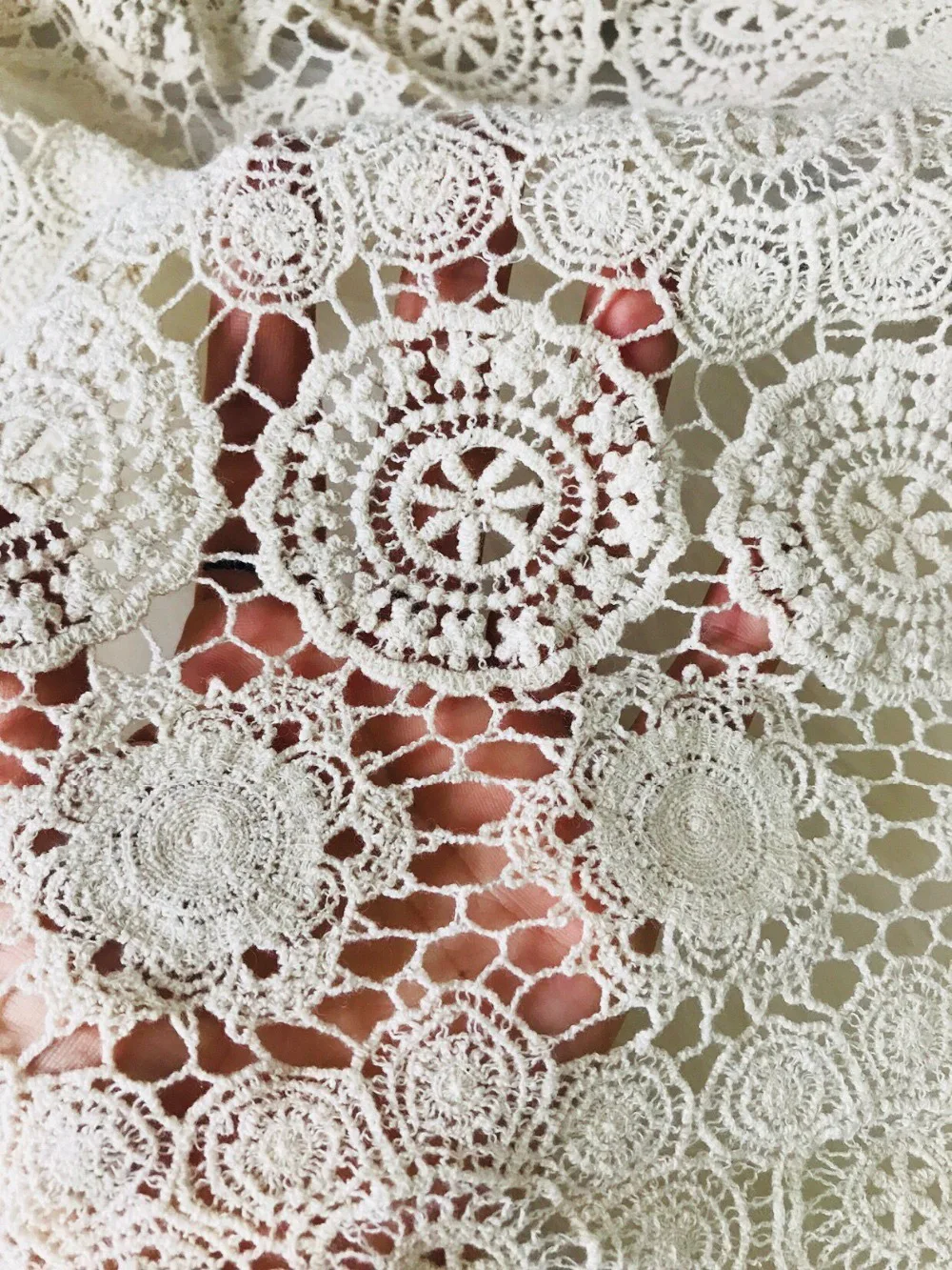 Кружевное винтажное вязаное крючком кружево бежевого цвета Ширина 128 см|fabric