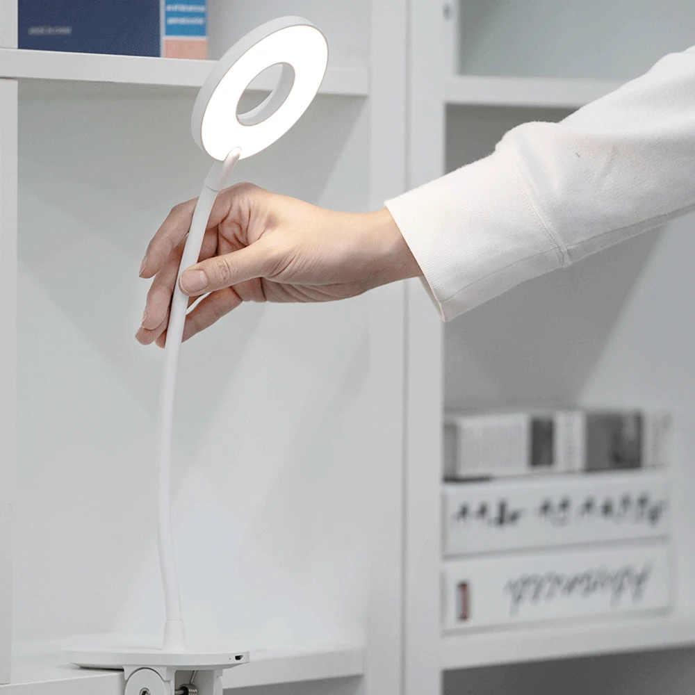Xiaomi Yeelight мини светодиодный светильник с зажимом и подзарядкой от USB, 3 режима, 5 Вт, регулируемая настольная лампа на 360 градусов, умное управление