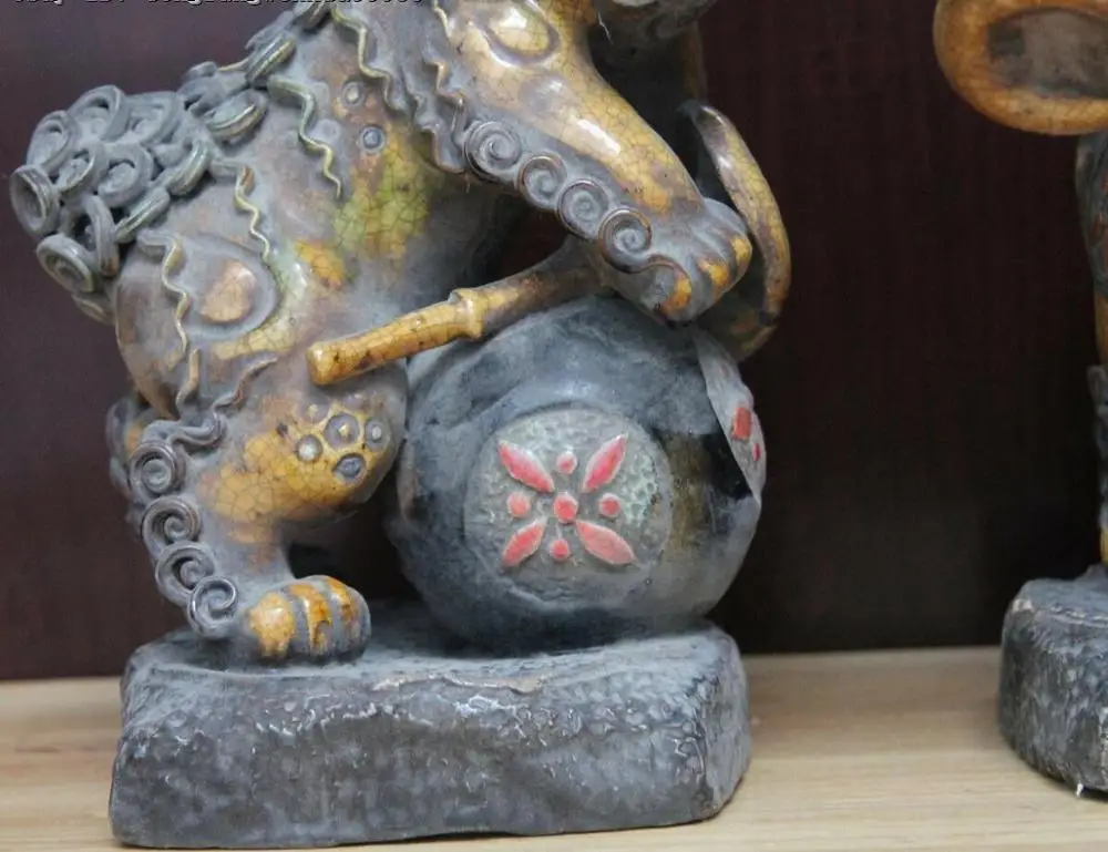 Китайский традиционный фарфор WUCAI Гун и барабан собака статья кайлинь лев статуя