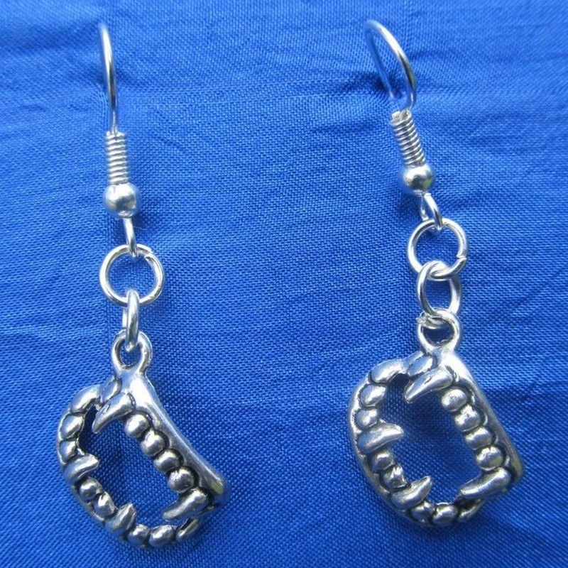 Серьги с покрытием в виде зубов вампира винтажные серебряные серьги из сплава