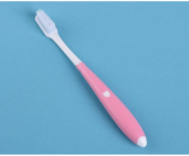 Детская зубная щетка от 3 до 12 лет маленькая с антибиотиком мягкой щетиной (цвет