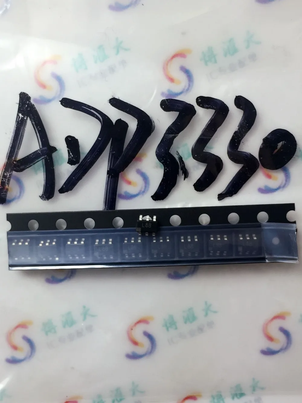 

Module ADP3330ARTZ-5 ADP3330ARTZ ADP3330 SOT23-6 Original authentic and new Free Shipping