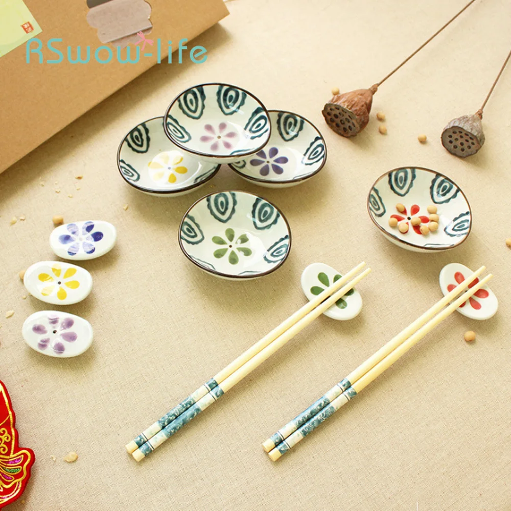 

Japanese-style Floral Sushi Seasoning Dishware Gift Box Set Floral Hand-painted Chopsticks Sauce Dish Chopsticks Rack
