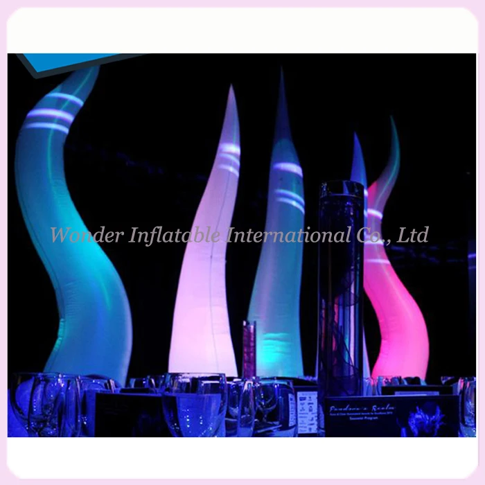 Гигантский надувной конус 16 футов Надувное пламя со светодиодной основой огонь