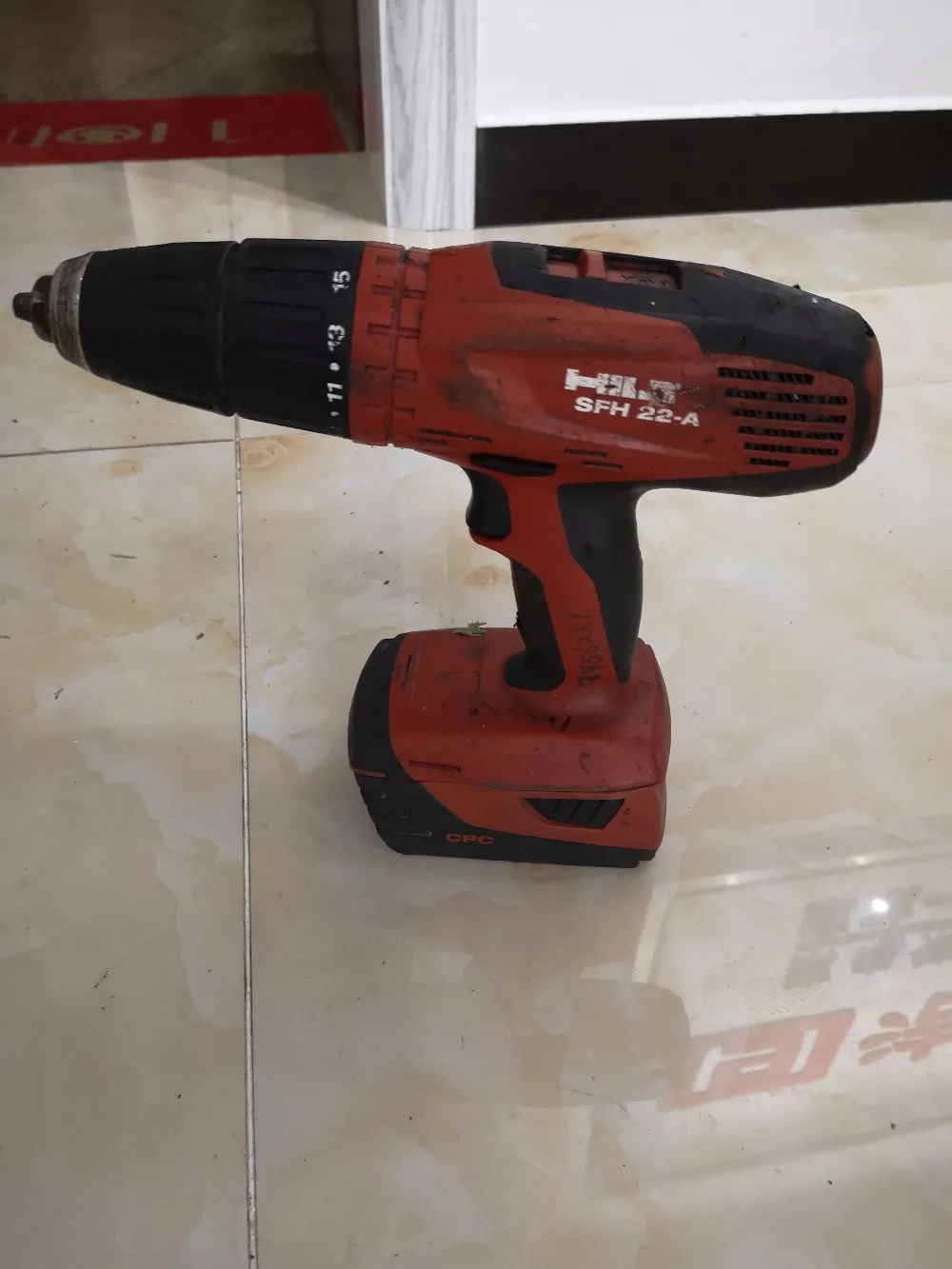 HILTI 21,6 в литиевая дрель, ударная дрель, электрическая дрель, аккумулятор, зарядное устройство.(Подержанные продукты