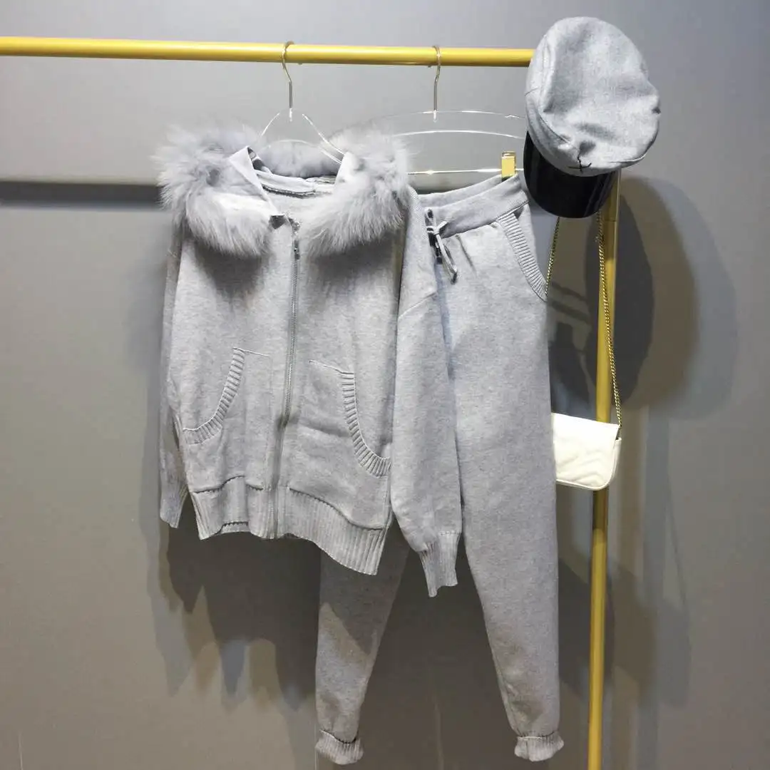 Женский трикотажный костюм ALPHALMODA куртка с капюшоном и натуральным мехом