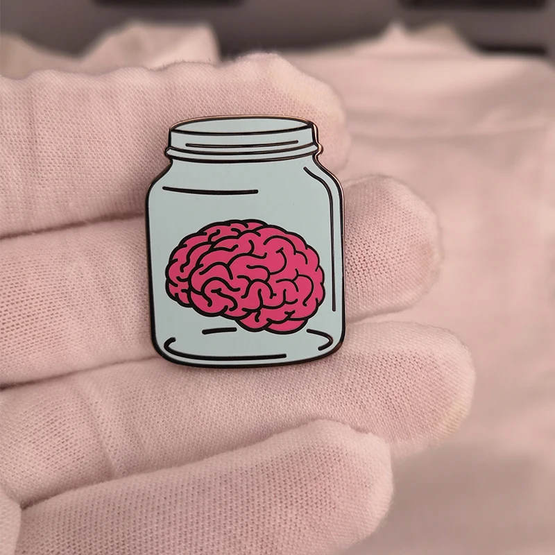 Детали тела в банке значок с булавкой отличный подарок для ученых врачей всех