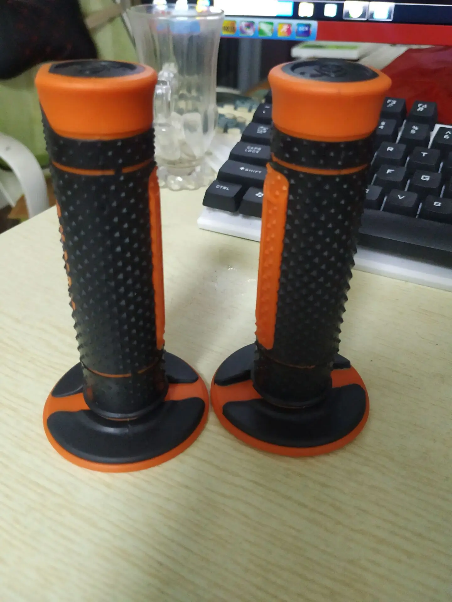 Резиновая рукоятки Грипсы для мотоцикла KTM SMC smcr EnduRo R MCR Duke 640 LC4 Supermoto 990 AdventuRe |