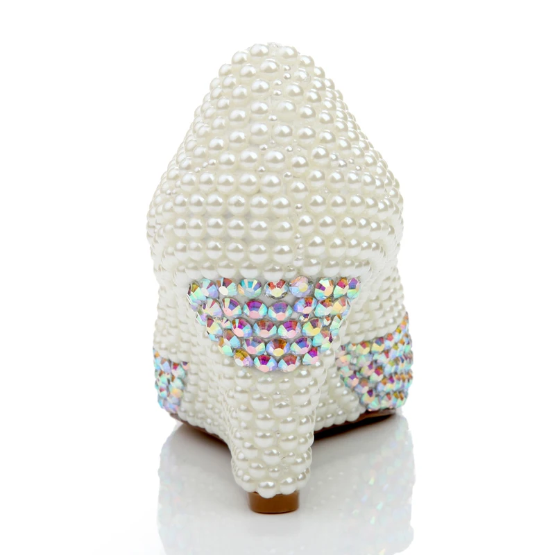 Новинка Модные туфли цвета слоновой кости с жемчугом свадебные на танкетке