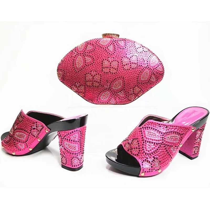 Комплект из обуви и сумки цвета фуксии украшенный стразами высококачественный