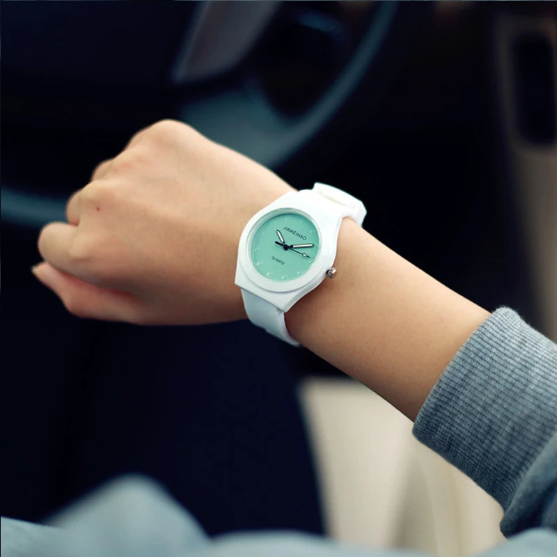 Горячие желе силиконовой резины Конфеты Кварцевые часы наручные для женщин