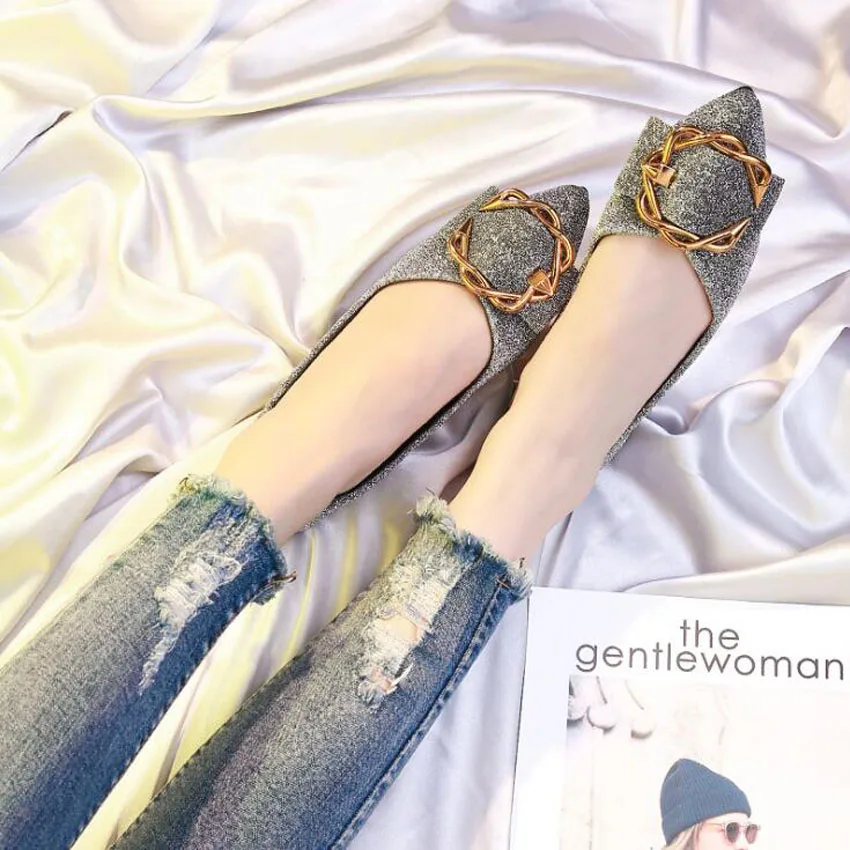 Лоферы женские с острым носком офисные мягкие туфли на плоской подошве без