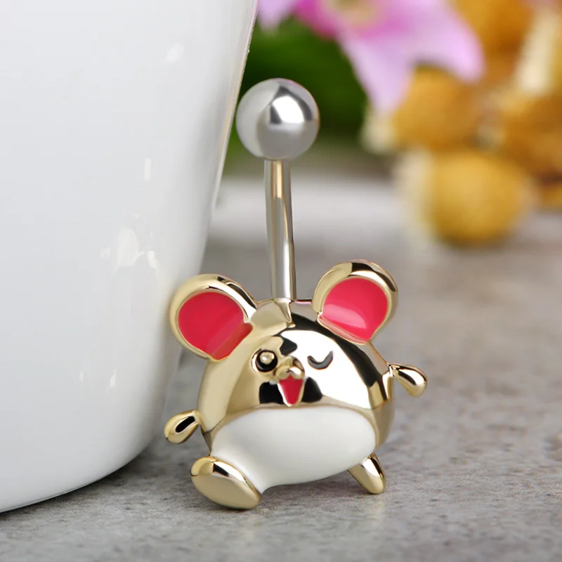 Эмалированное ювелирное изделие в виде медведя эмалированное золотистого цвета