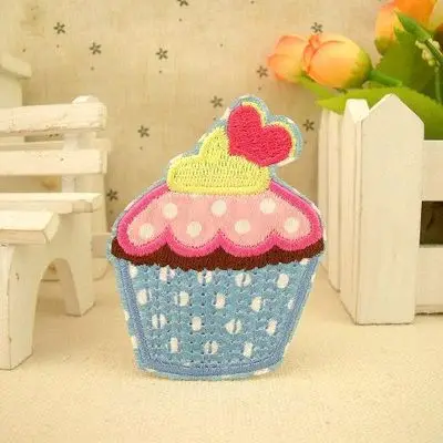 6pcs Модные железные нашивки Стильные наклейки DIY мультяшная вышивка Вишня мороженое торт патч для одежды Детская ткань аппликация - Цвет: 6pcs