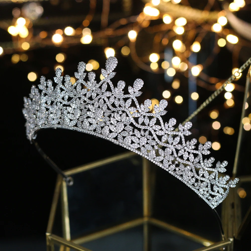 Patron de la vendimia gran corona de bronce CZ rhinestone disenador misterioso y clasico pelo novia Tiaras aniversario