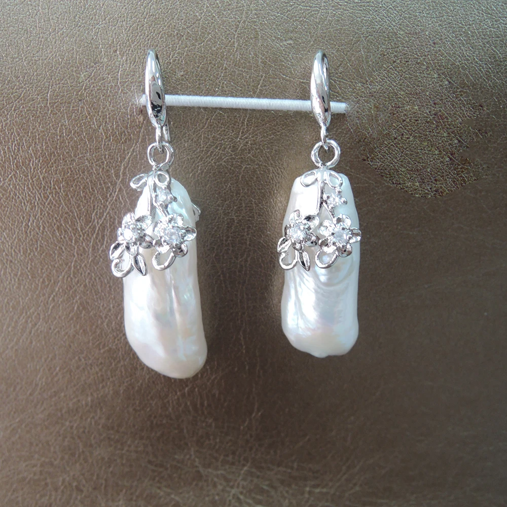 

FREE SHIPPING 100% nature freshwater pearl earring,925 silver hook,AAA gold Pearl,20-35 mm big LONG baroque BIWA pearl earring