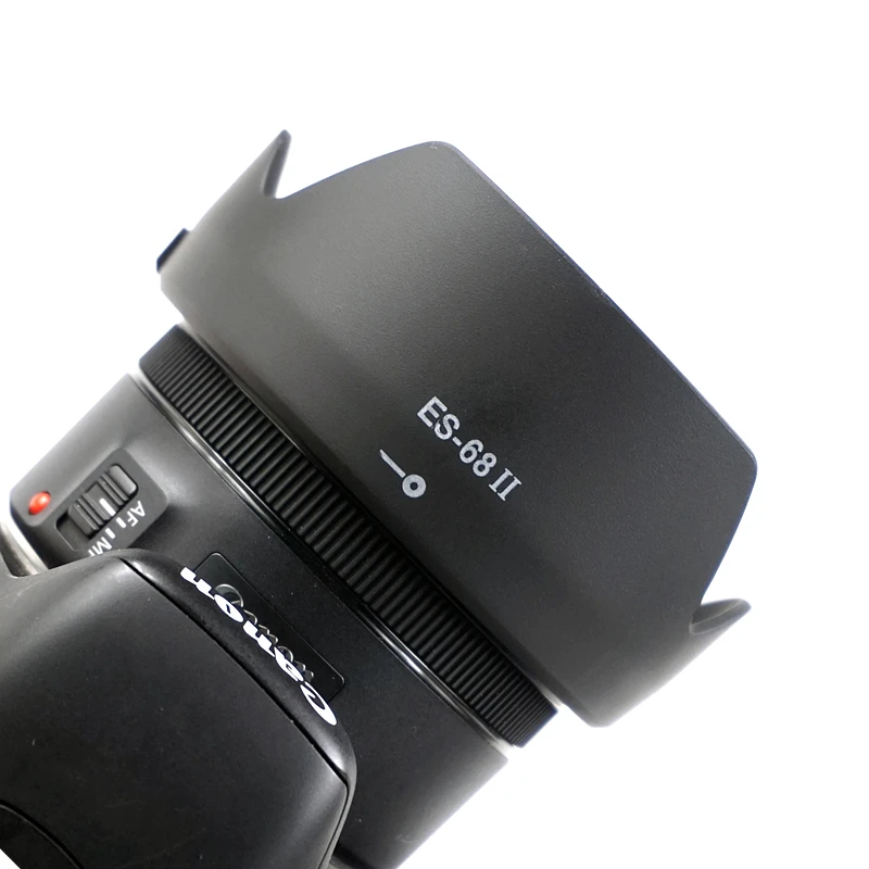

Фотокамера с реверсивной блендой и объективом Φ II ES 68 II для Canon EF 50 мм f/1,8 STM