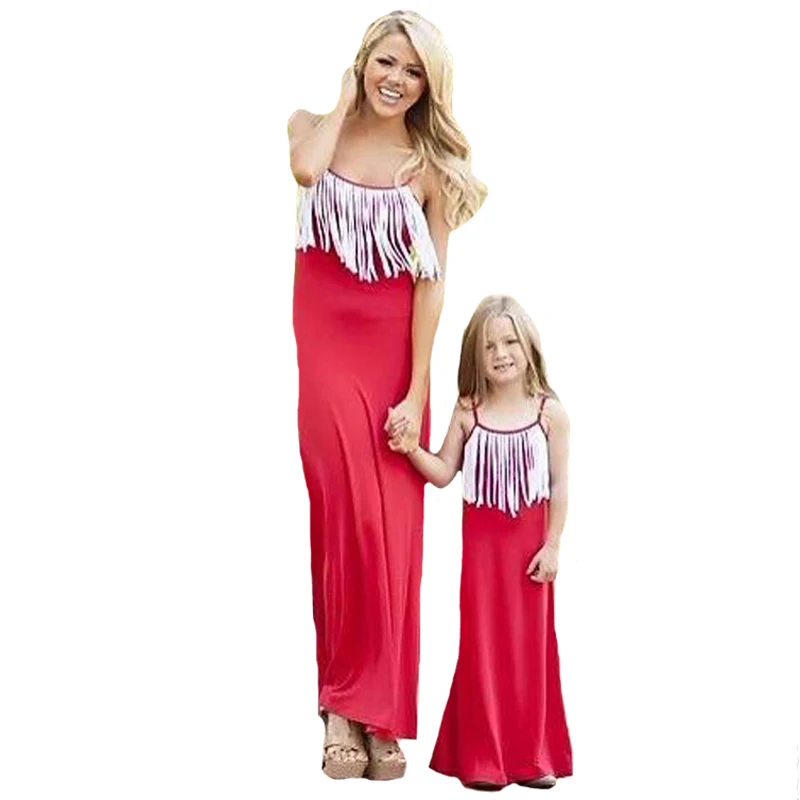 Одинаковые платья для мамы и дочки семейное платье с кисточками на подтяжках 2017