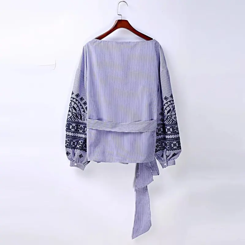 Fashion women BB50-7438 European fashion style and kimono striped Embroidery Shirt |