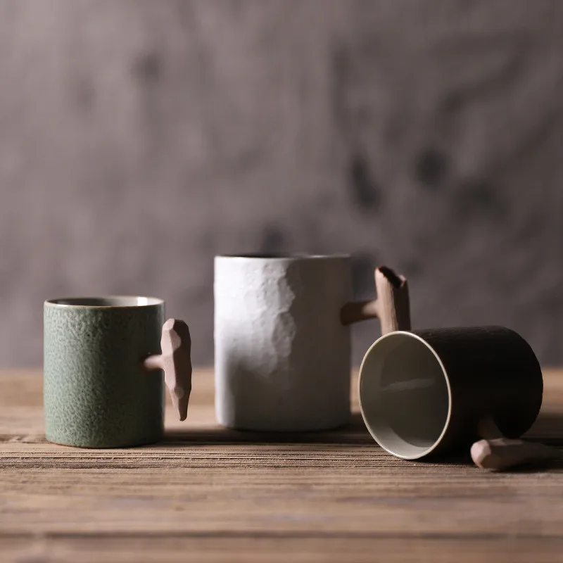 Короткие керамические кружки специальные с деревянной ручкой чашка для молока