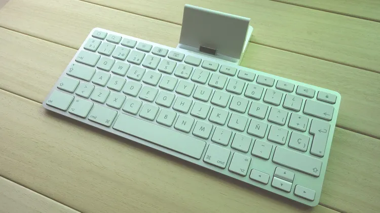 Клавиатура MAORONG TRADING с испанской раскладкой для Apple клавиатура кронштейном iphone ipad