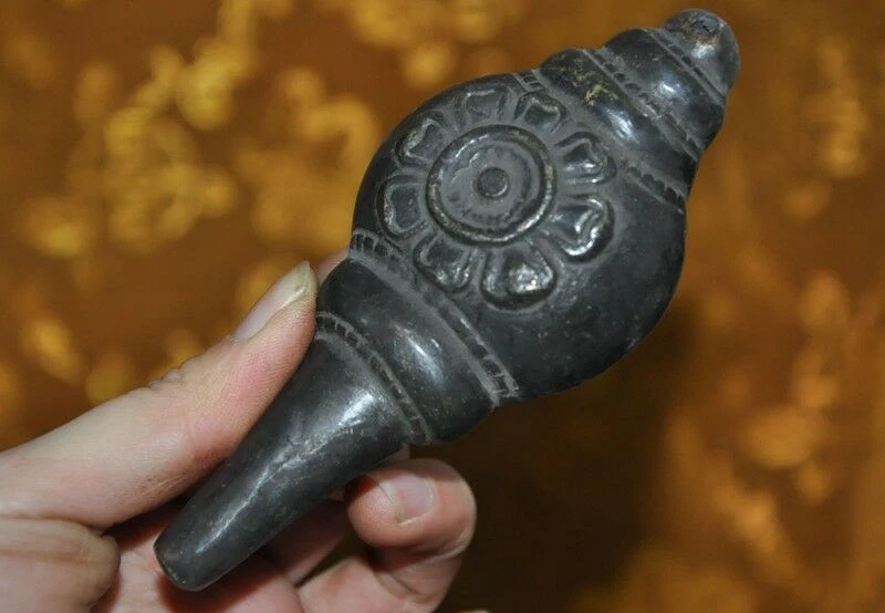 Старинный тибетский буддизм бронзовый рожок колокольчик ракушка пустель статуя
