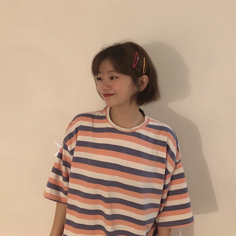 Женская футболка в радужную полоску свободная с коротким рукавом Корейском