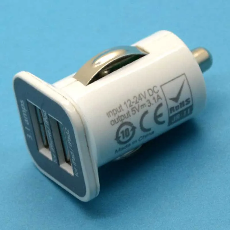 Новое Белое автомобильное зарядное устройство с двумя USB портами прикуриватель