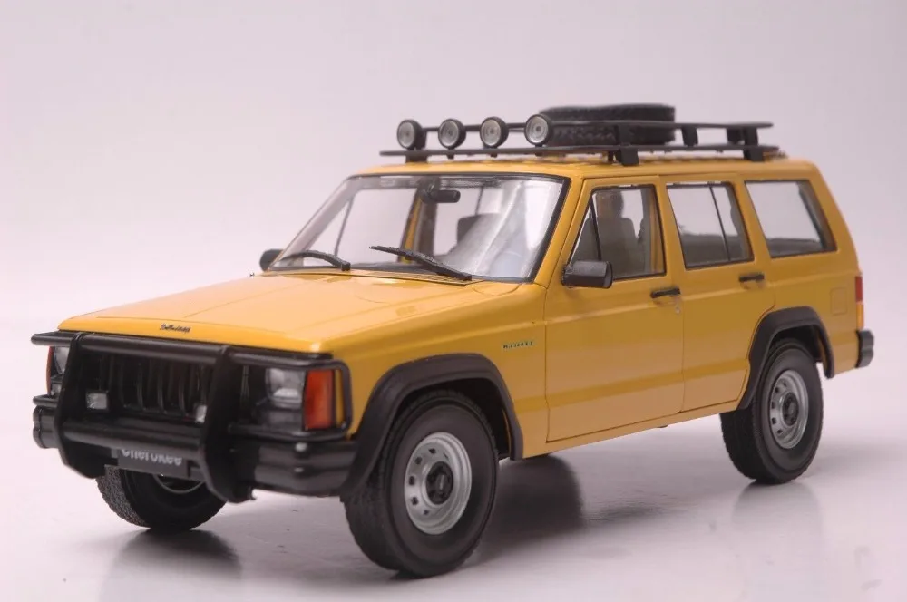 1:18 литая модель для Jeep Cherokee 2500 желтый внедорожник игрушечный автомобиль миниатюрная Коллекция подарков