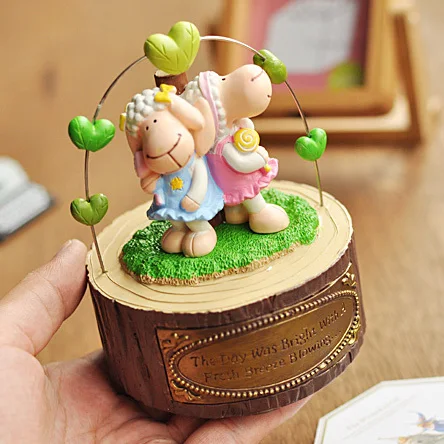 Q creative fun sheep small spring musical bell music box birthday gift cartoon children |