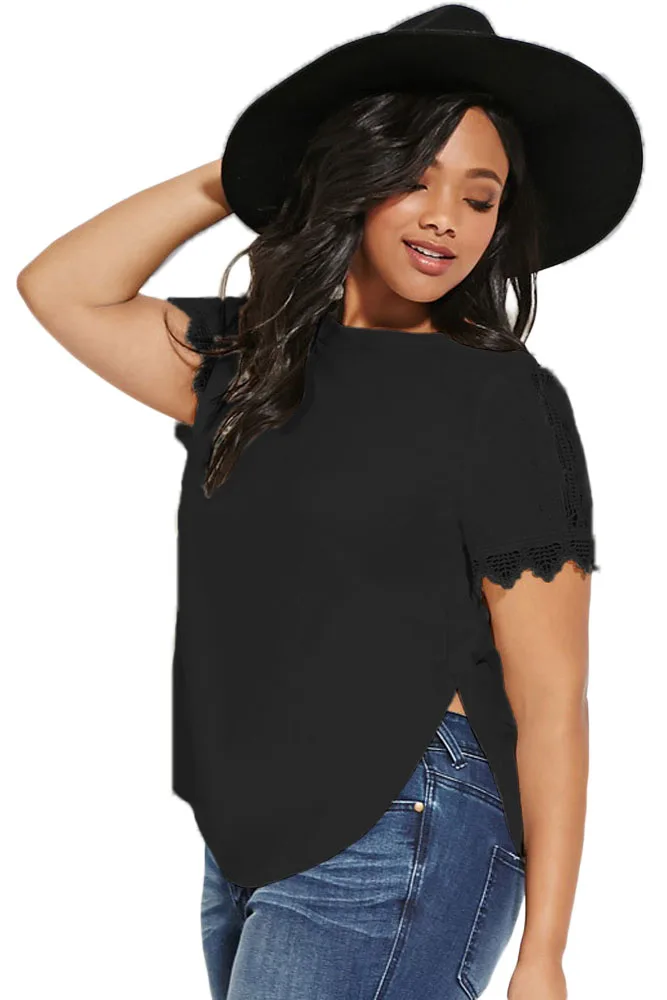 

2022 Black Plus Size Crochet-sleeved Top LC25781