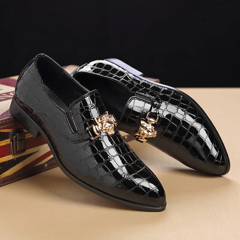 Повседневная Мужская обувь Металл золото Для мужчин s Модные Лоферы ручной
