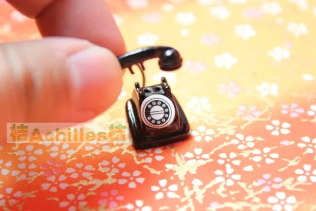 

MINI Dollhouse mini classic black telephone