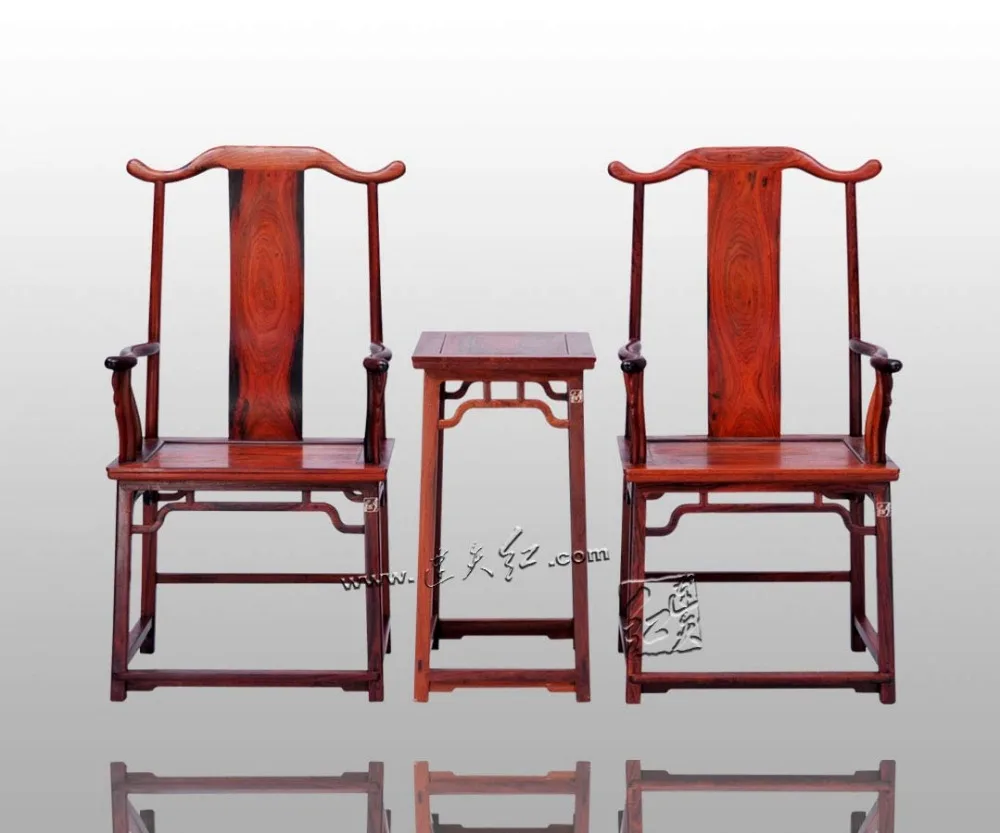 Четыре стула колпачка и маленький чайный столик набор из 3 предметов ретро кресло