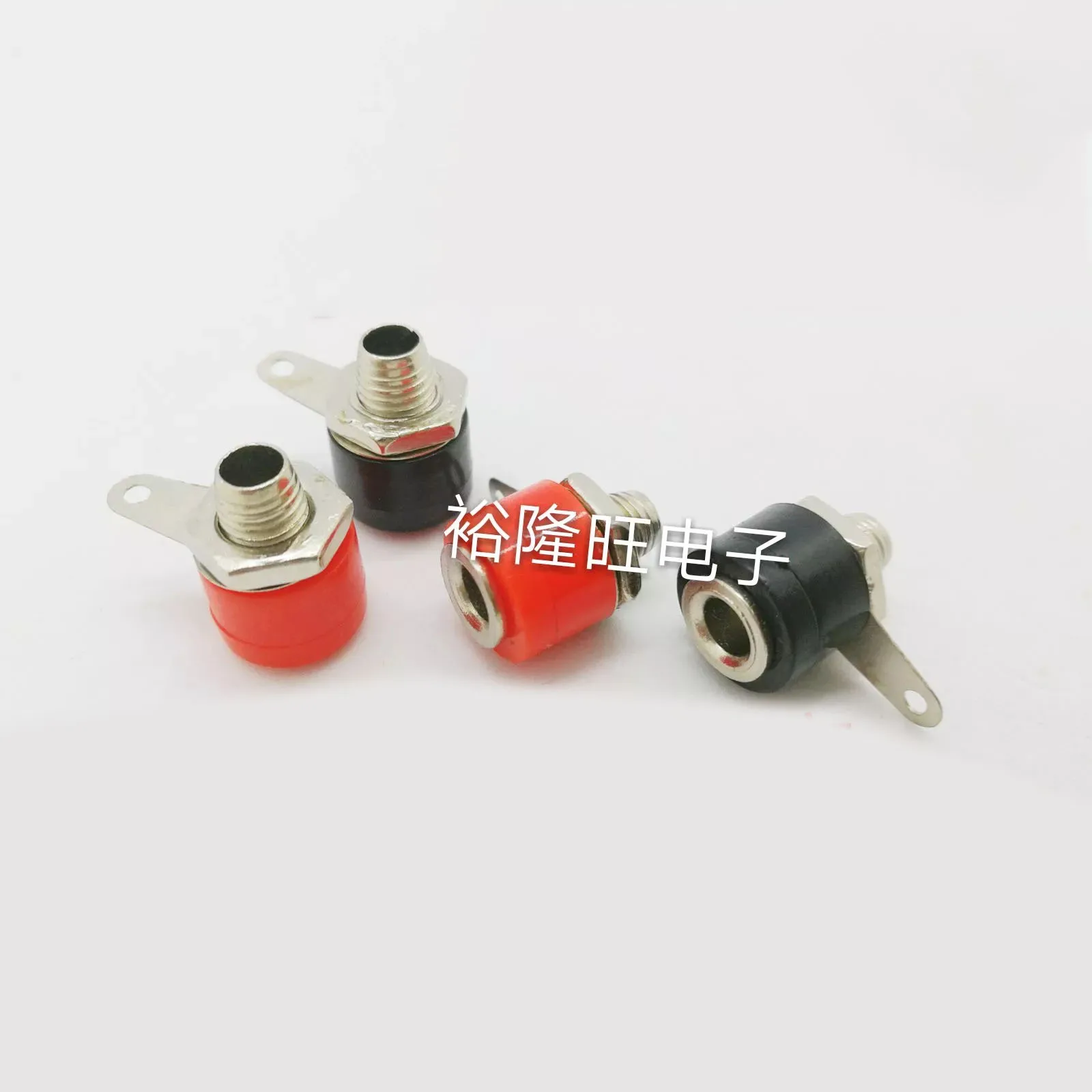 

Smonisia 500pcs/lot 4mm Banana Socket Terminal Connector Instument Universal Electric Meter Speaker Signal Connector