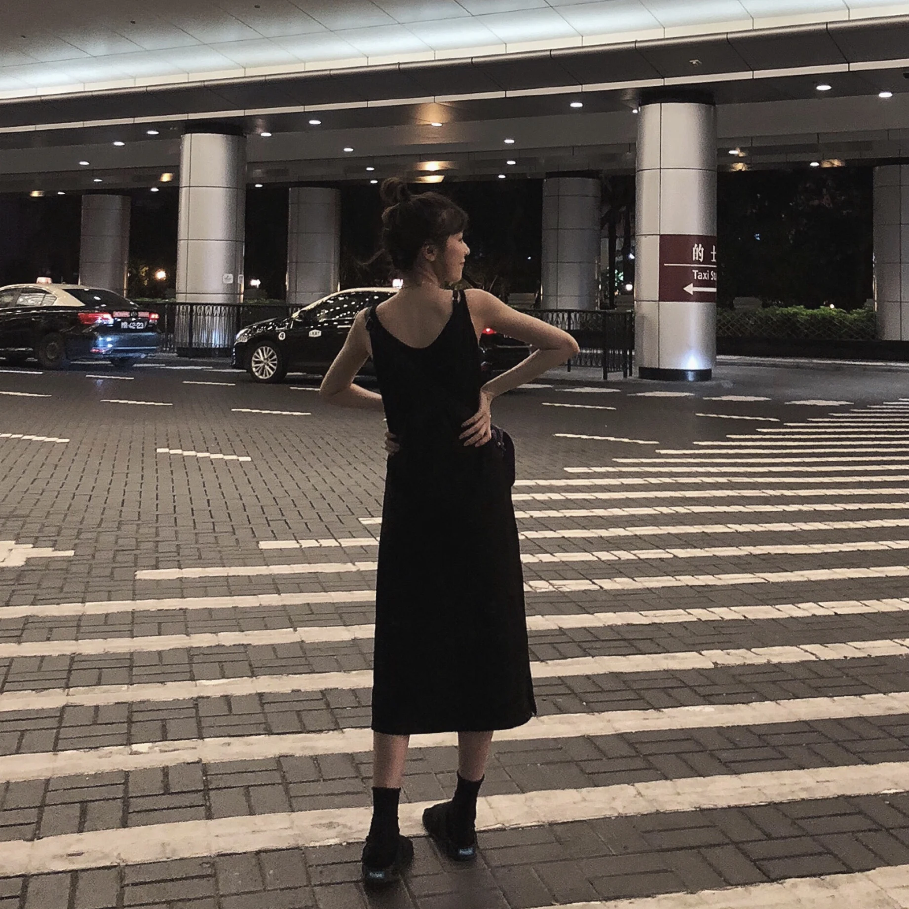 Hong Kong Wind Loose Medium-long Sleeveless V-collar Pure Colour Open-forked Dresses With Suspended Vest Inside | Женская одежда