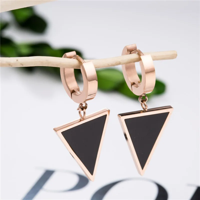 Модные черные треугольные титановые стальные серьги кольца Классические