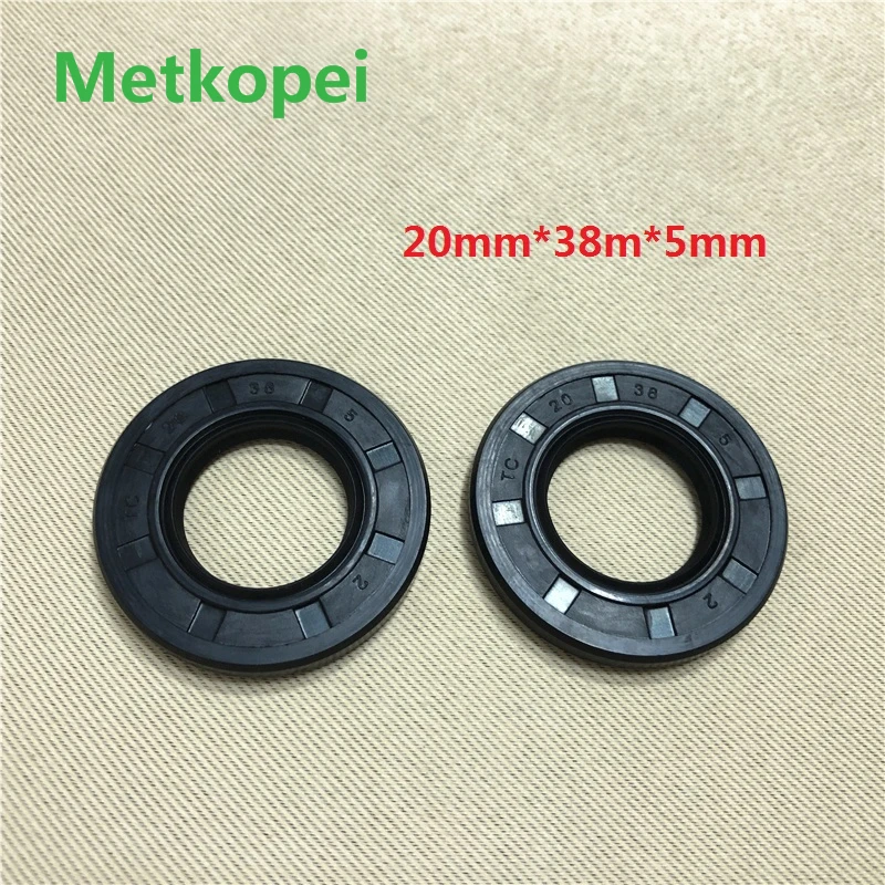 Сальниковое уплотнение с пружиной для мотоцикла или квадроцикла 20*38*5 мм 20x38x5