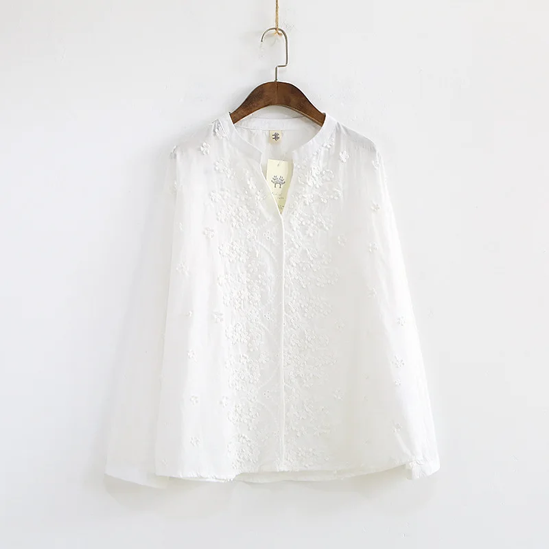 2019 Women's Fashion V-neck Long-sleeved Embroidered Three-dimensional Flower Loose Pullover White Shirt |