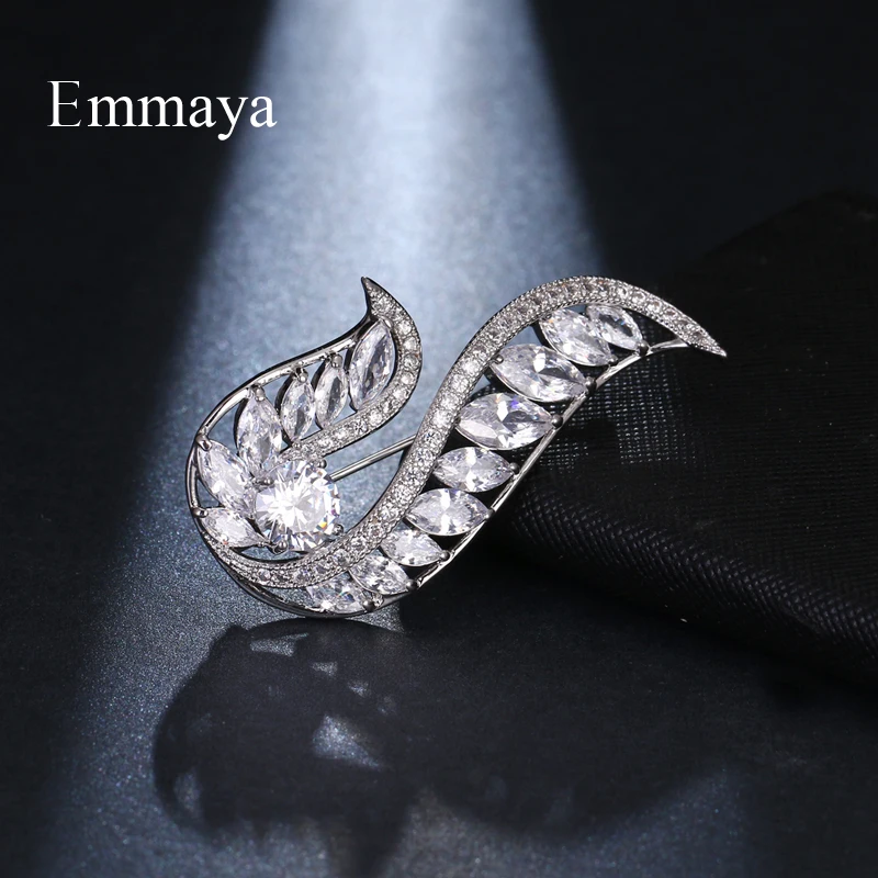 Emmaya элегантная Высококачественная Белая Золотая брошь в форме животного