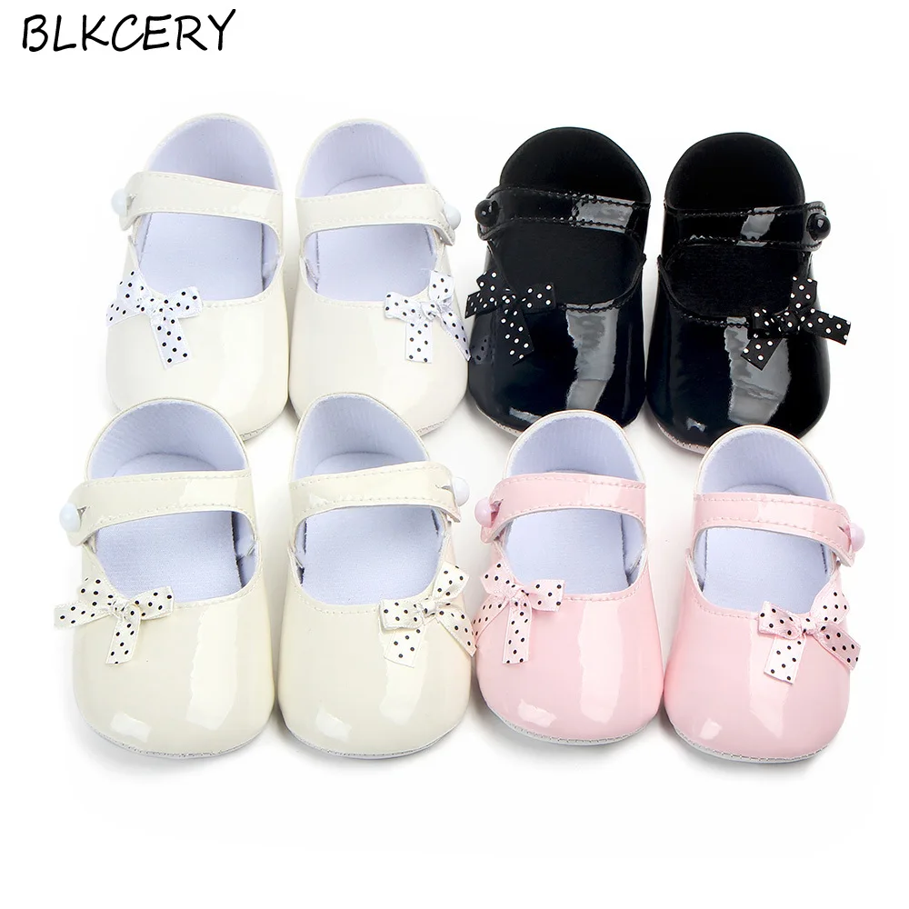 

Brand New Baby Girl Shoes Newborn Soft Leather Bottom Princess Moccasins Moccs Shoes Infant Dots Bow Toddler 1 Year Old Slippers