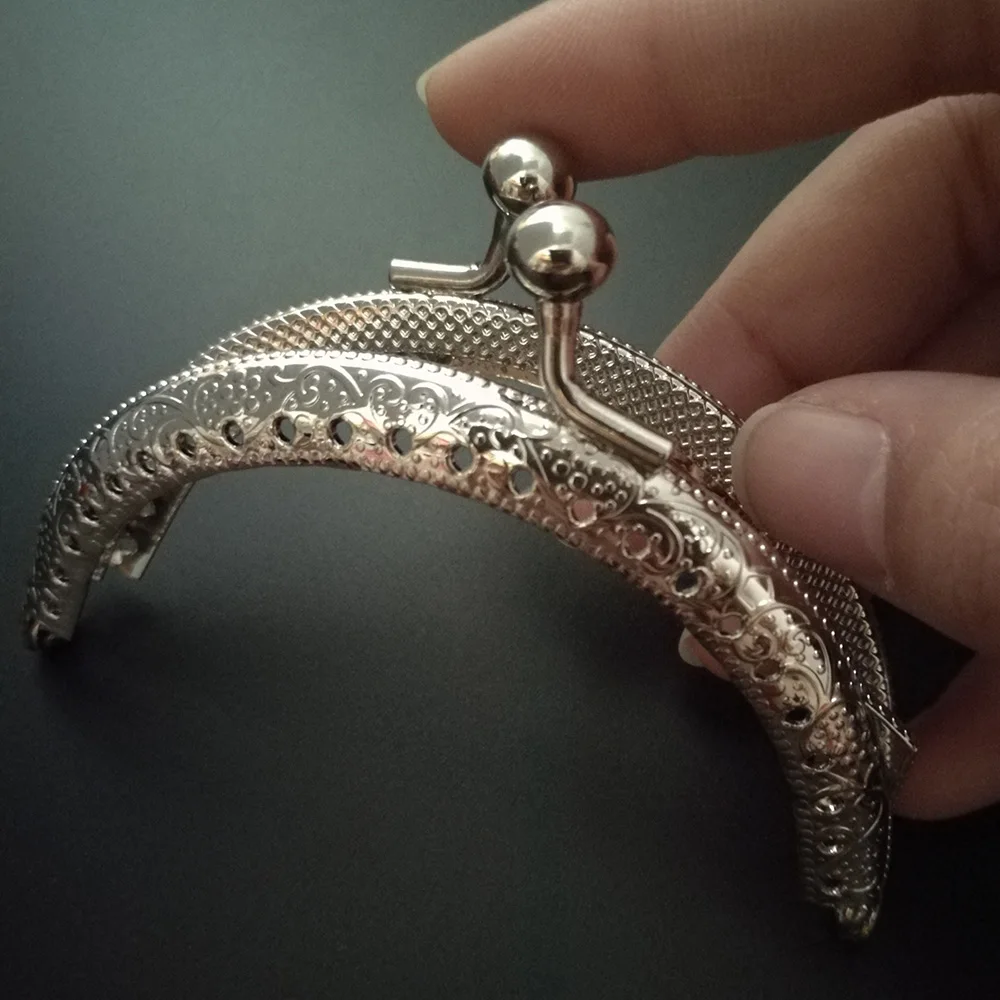 1 шт. 8,5 см металлическая пряжка для сумки DIY принадлежности для шитья ручная работа металлический кошелек рамка с замком поцелуй Свадебный клатч рамка